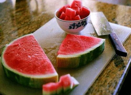 吃一口糖的阿瓜